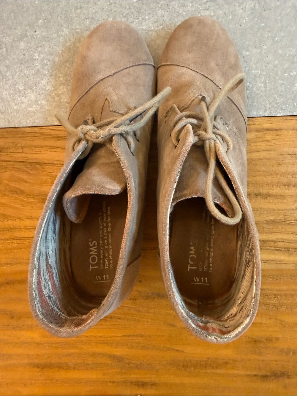TOMS Desert Wedge Taupe Suede Lace-Up Bootie Size 11 - Picture 8 of 13
